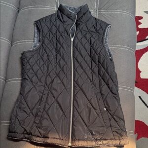 Free Country Women's Charcoal/Black Reversible Quilted Vest